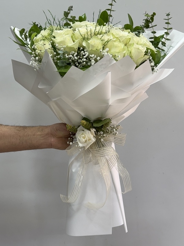 20 İthal Beyaz Gül Buketi